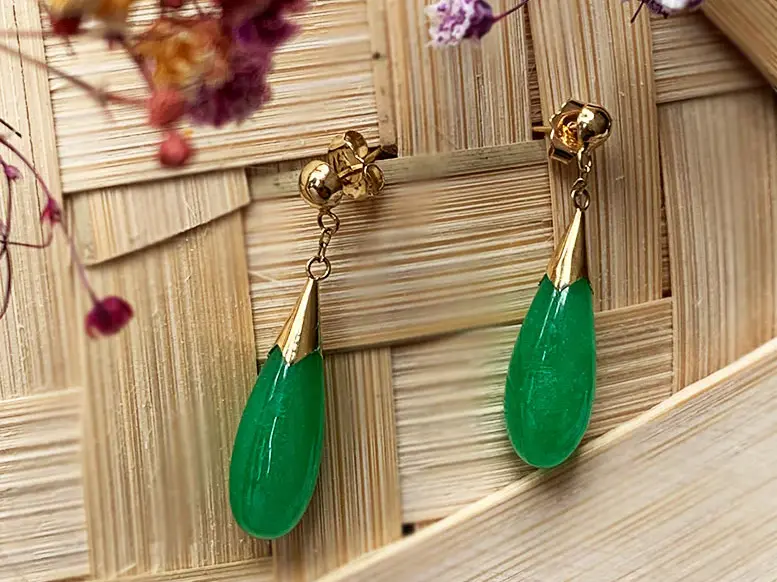 翡翠與金質垂墜耳環